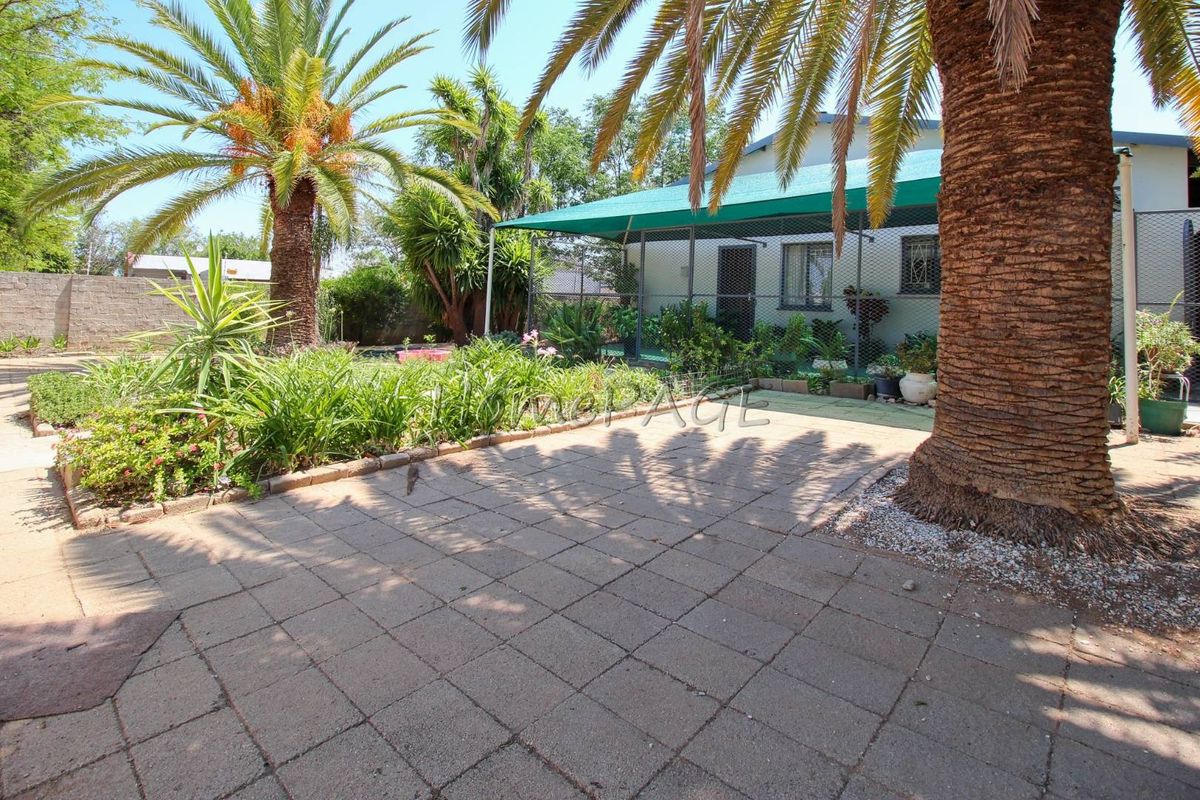 Otjiwarongo:  Cozy and comfortable 3-bedroom home for sale - Photo 3