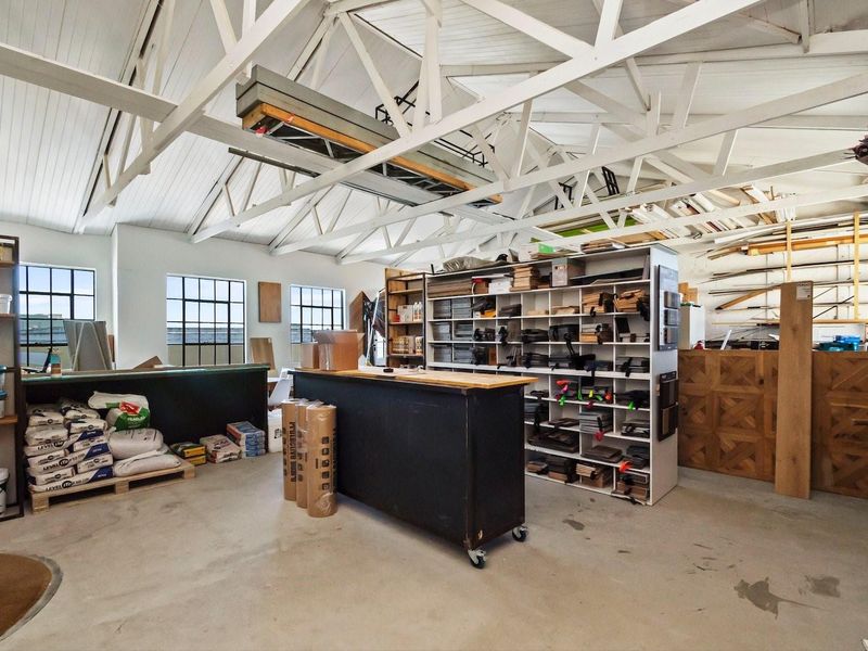 Versatile Commercial & Live/Work Opportunity in Spencer Square, Salt River - Photo 3