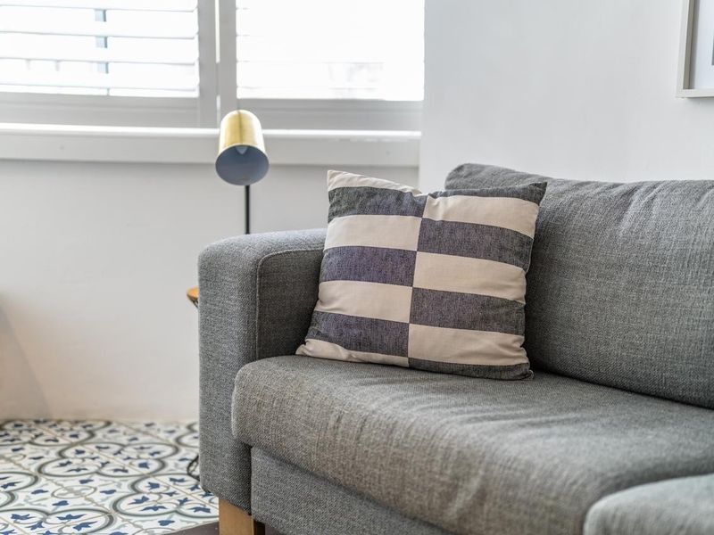 Modern Sea Point Apartment: Comfort by the Coast | Available Immediately - Photo 6