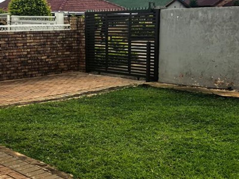 3 Bedrooms House for Sale in Soshanguve UU - Photo 9
