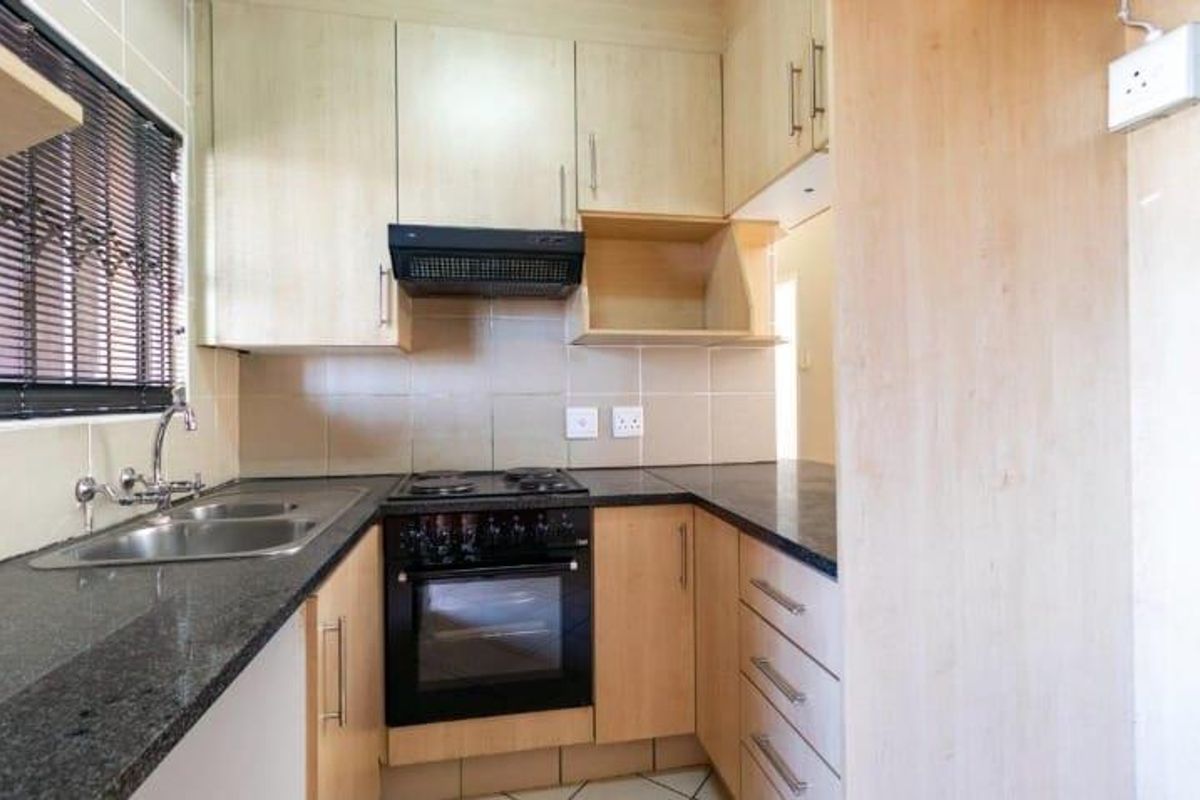 2 Bedroom Townhouse for Sale in Winchester Hills Johannesburg South - Photo 5