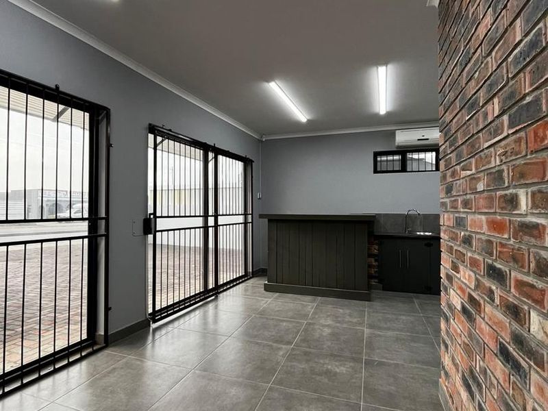 Prime Office & Wellness Space Perfect for Medical & Beauty Pros - Photo 8