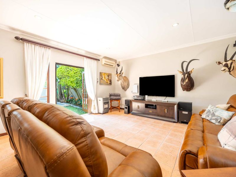 Exclusive Off-Grid Haven with Panoramic Views | Faerie Glen - Photo 6
