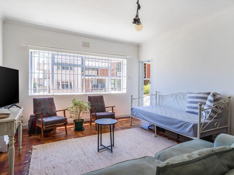 CHARMING 70m2  ONE BEDROOM  with an EXCLUSIVE USE GARDEN APARTMENT OF 52m2 - Photo 3