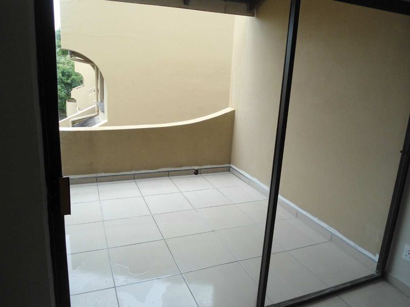 Modern 3-Bedroom Rental in Desirable Meer En See - Photo 2