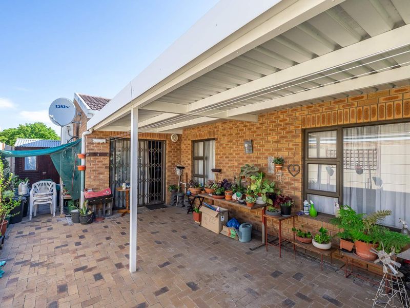 🌿 Spacious & Secure 3 Bedroom Family Home – Perfect Location! 🏡 - Photo 4