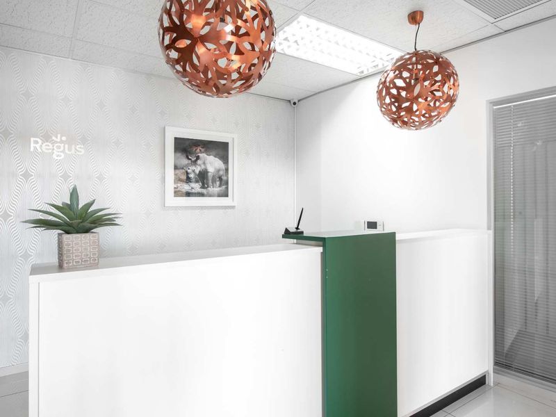 Open plan office space for 10 persons in Regus North West Province - Photo 3