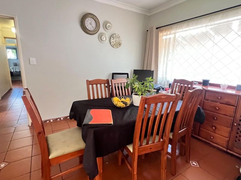 Prime Location Gem: Your Dream Family Home Awaits!" - Photo 6