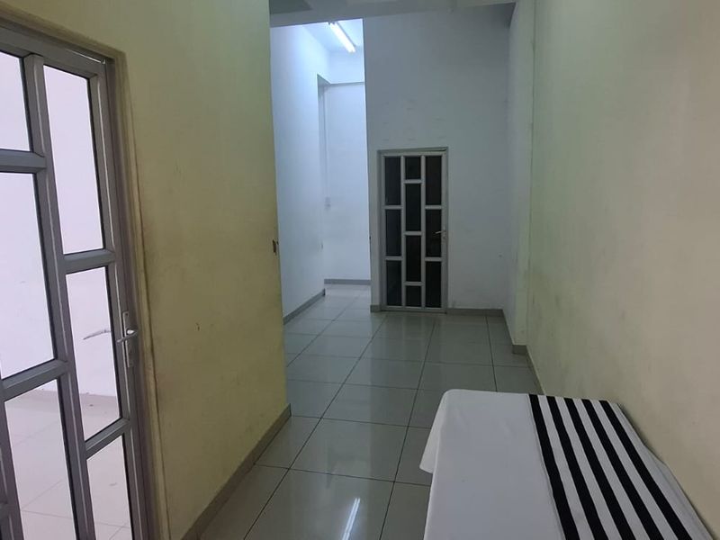 Brand-New Elevator Access in Durban CBD Commercial Space! - Photo 3