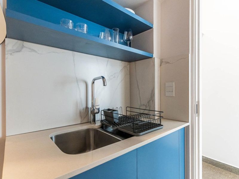 Exclusive Sole Mandate | Stylish City Living in Venice House - Photo 9