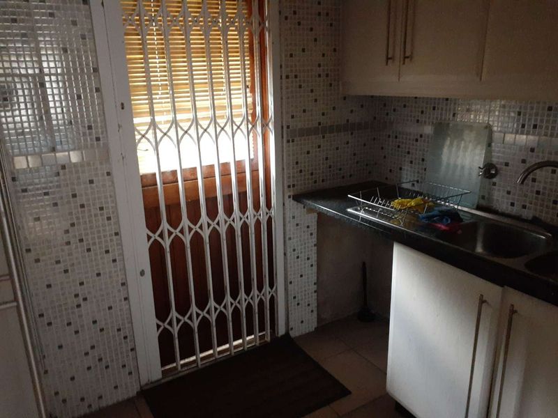 🌟 Luxurious 5-Bedroom Family Home with Flatlet to Rent – Space, Comfort & Elegance 🌟 - Photo 10