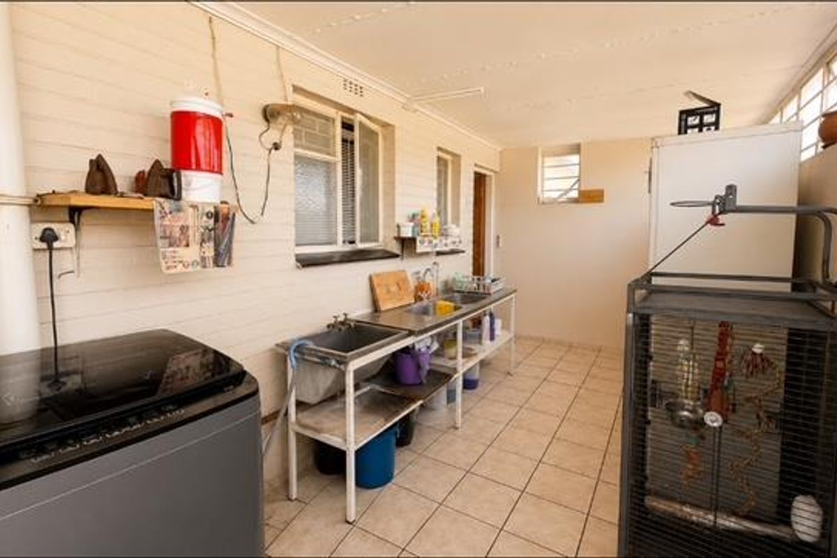 Space, Comfort & Endless Potential - Photo 4
