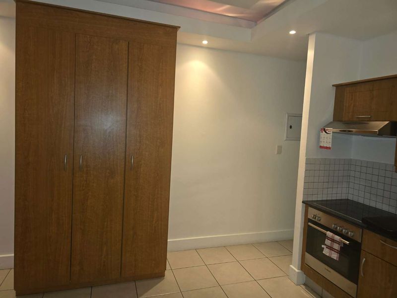 Charming Bachelor Apartment in Ferreirasdorp - Photo 10