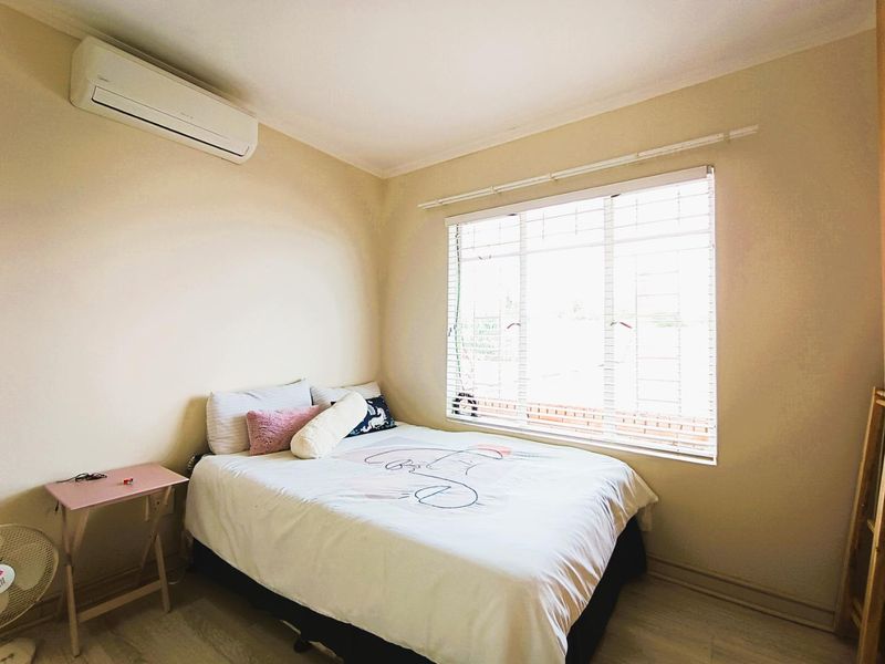 Modern Comfort Meets Convenience - Photo 9