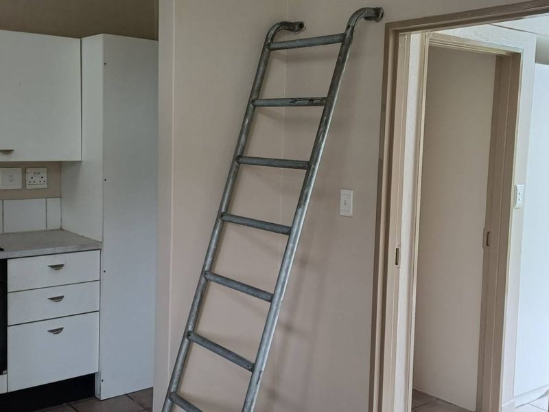 1 BED UNFURNISHED HOUGHTON ESTATE - Photo 7