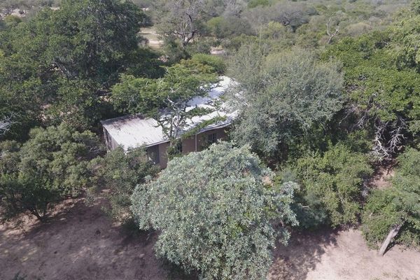 5 Bedroom Farm in Hoedspruit Rural For Sale R2,700,000 #2487860