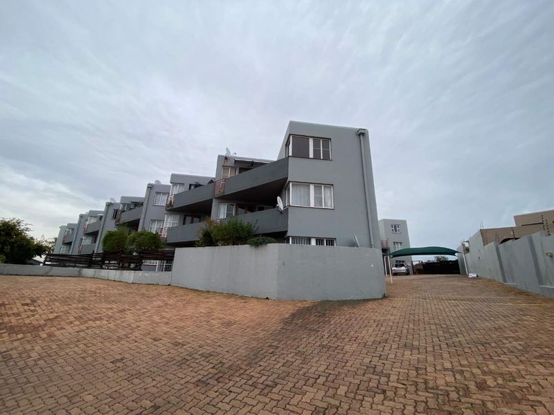 Ground Floor Unit - Photo 2