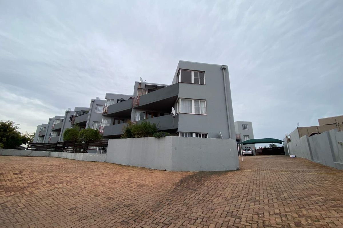 Ground Floor Unit - Photo 2