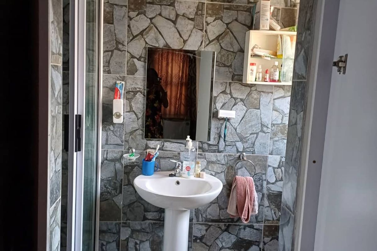 MODERN 3 BEDROOM HOUSE FOR SALE 10KM OUT OF WINDHOEK, BRAKWATER AREA: THORN VALLEY ESTATE - Photo 5