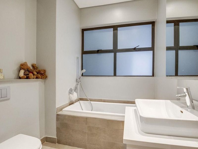 Garden Oasis - Photo 5