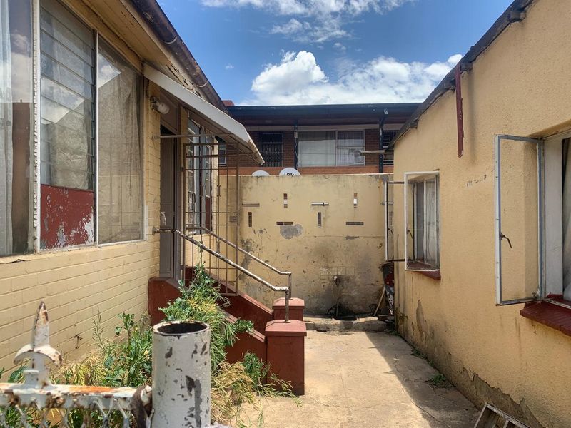 5 bedroom house for sale in Haddon johannesburg with R32 000 rental income PM - Photo 10