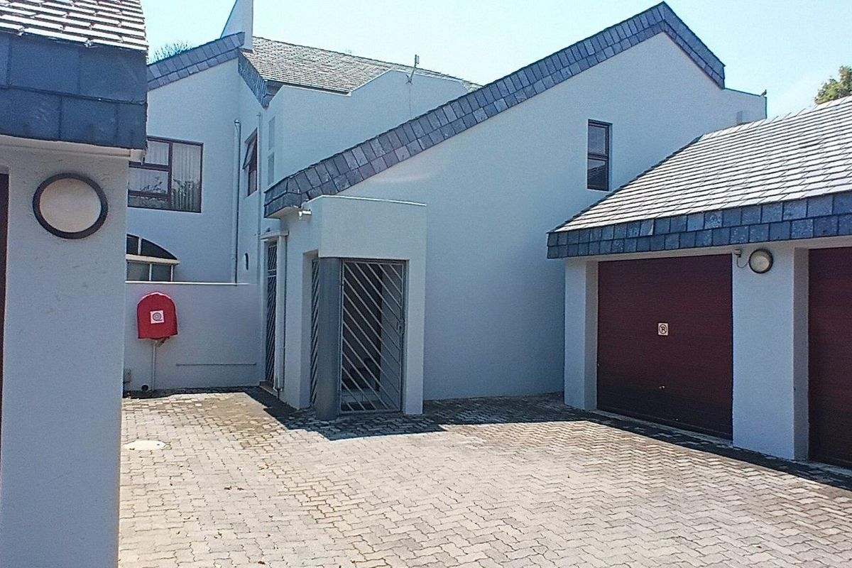 Lock-Up-and-Go Living: Ideal for Investors & First-Time Buyers! - Photo 4