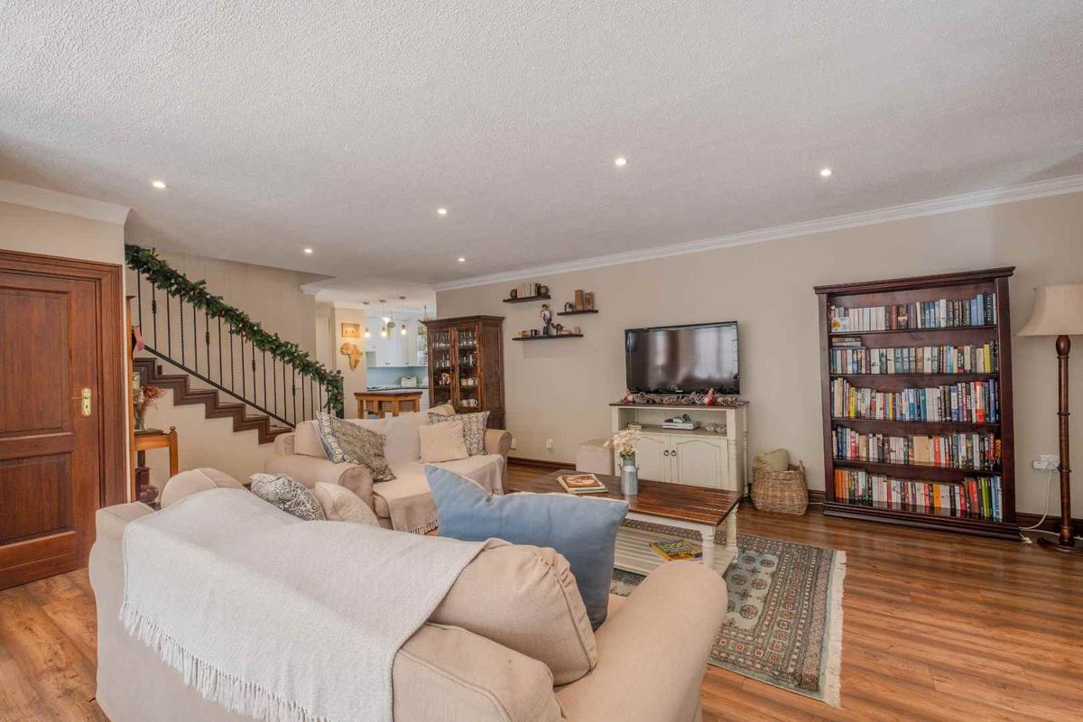 Well kept family home  -  Sole Mandate - Photo 3