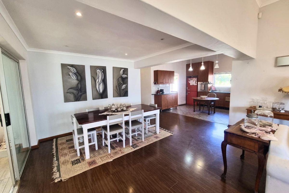 Coastal Charm Meets Family Comfort - Photo 5