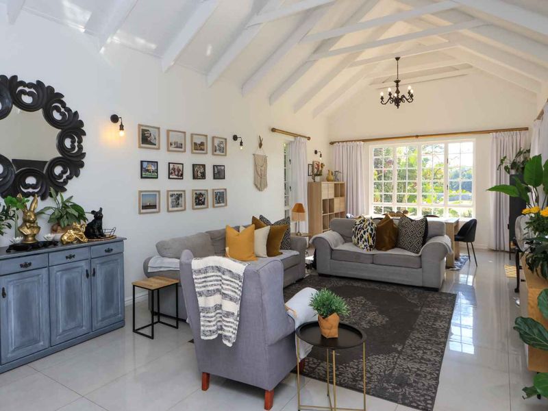 A Beautiful Family Retreat in Prestigious Mount Edgecombe Estate - Photo 6