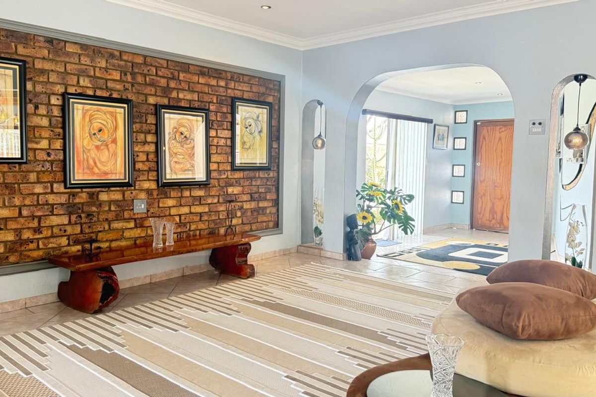 Discover your dream home in the heart of Bloubosrand - Photo 3