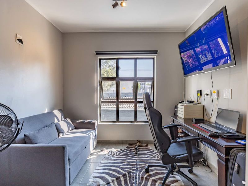 Contemporary Studio Apartment in Sought-After Menlo Park - Photo 10