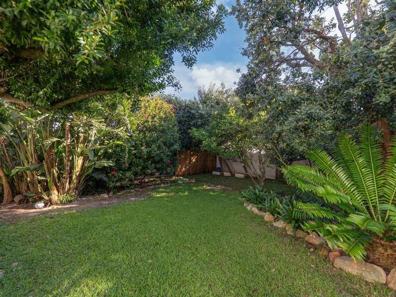 Charming Family Home in Camps Bay - Photo 8