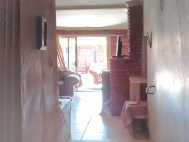 Charming Family Home In  Prime Location - Photo 5