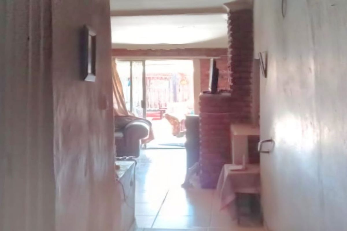 Charming Family Home In  Prime Location - Photo 5