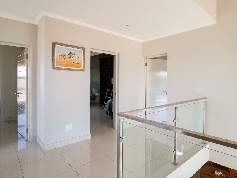 Gorgeous 4 Bedroom Home in La Como lifestyle estate - Photo 5