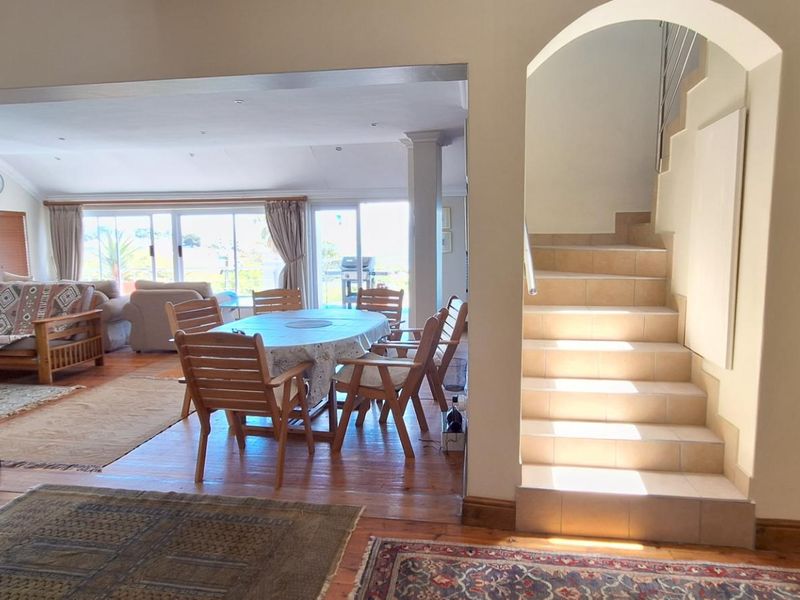 Stunning 5 Bedroom House for Slae in Linkside with Uninterrupted Sea and Ocean View - Photo 3