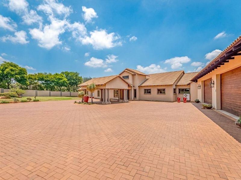 Luxury Country Estate - Photo 8