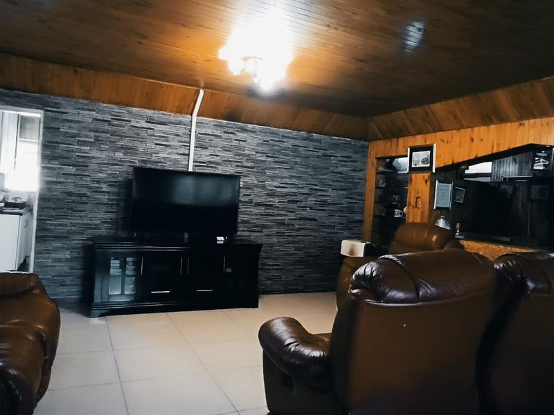 "Kempton Park Living: Your Perfect Family Retreat!" - Photo 6