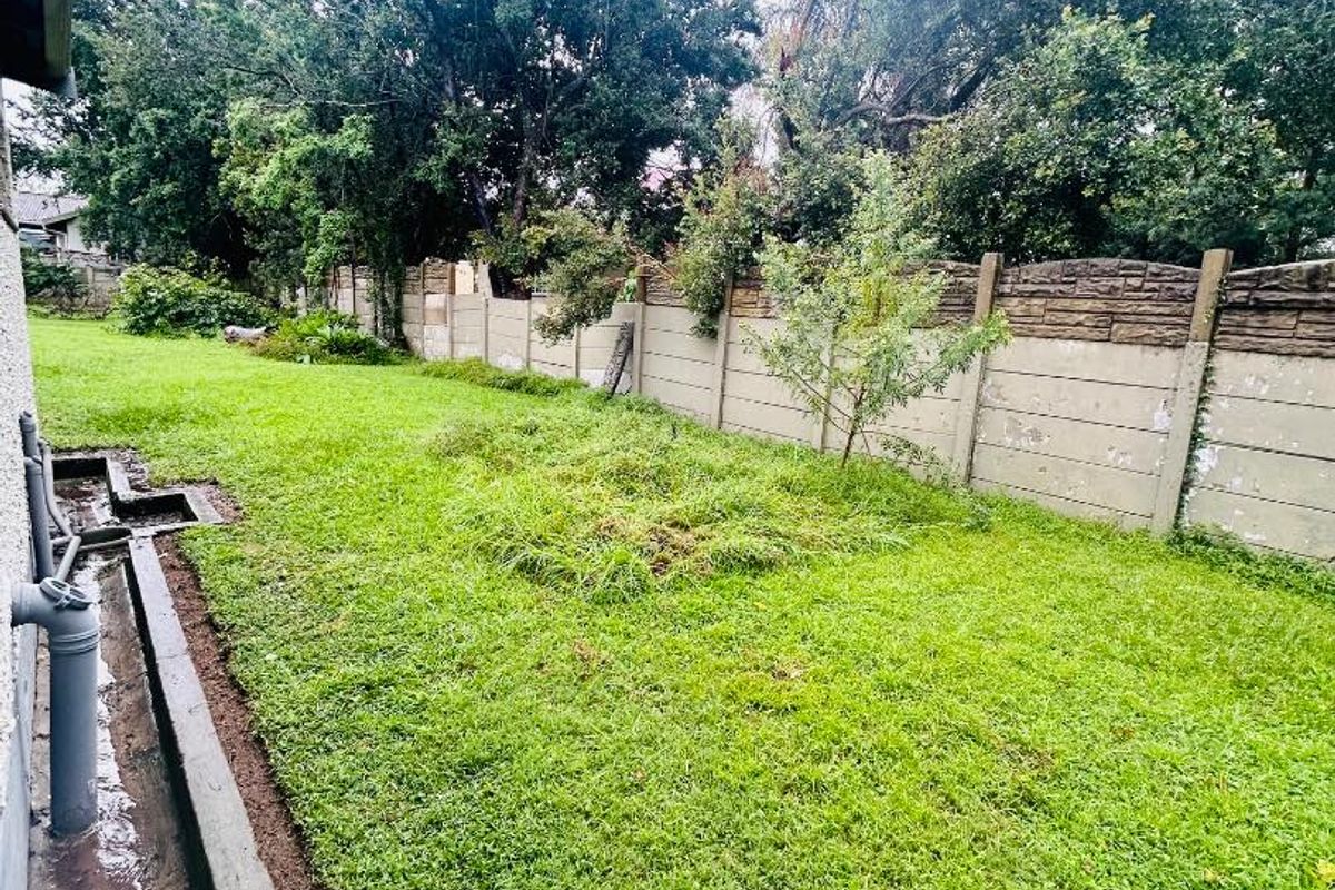 3 bedroom house with flat for sale in Vryheid - Photo 2