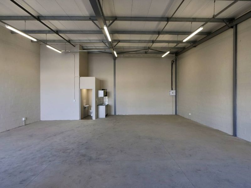 108SQM LIGHT INDUSTRIAL WAREHOUSE TO LET ALONG KOEBERG ROAD - MONTAGUE GARDENS - Photo 9