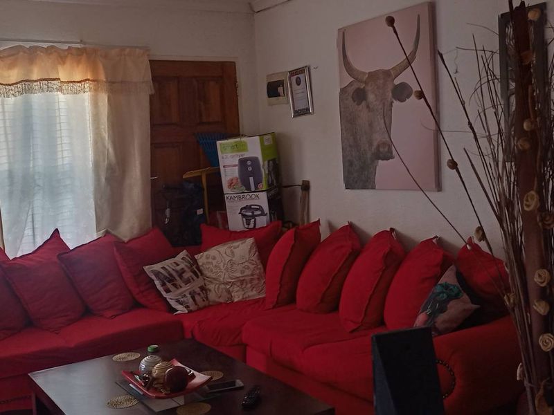 Affordable 2-Bed Home in Mahube Valley, Close to Amenities - Photo 4