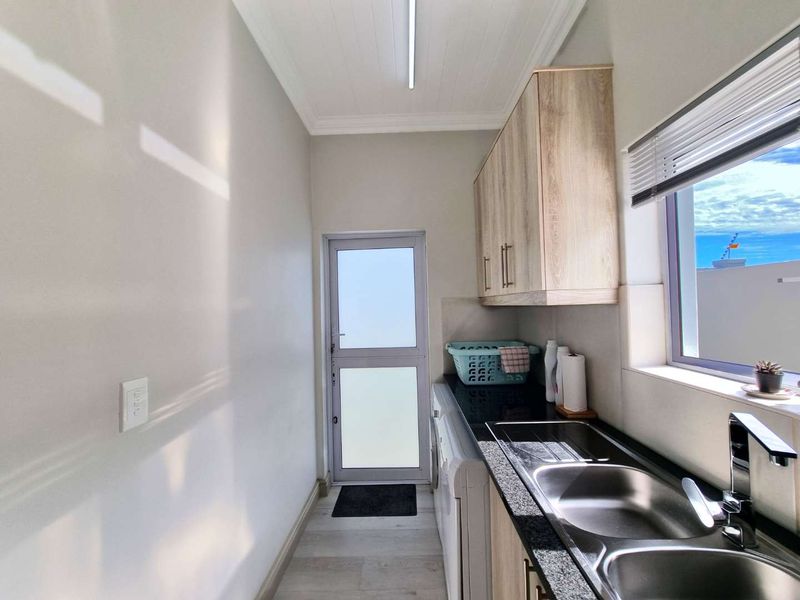 Sought-After, Serene & Simply Stunning! - Photo 7