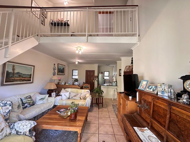 3 bed 2 bath loft cluster - Photo 3