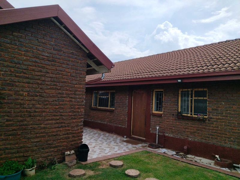 House for sale in Eloff - Photo 6