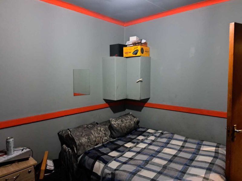 4 Bedroom Family Home with Cottage for Sale in Van Dyk Park. - Photo 8