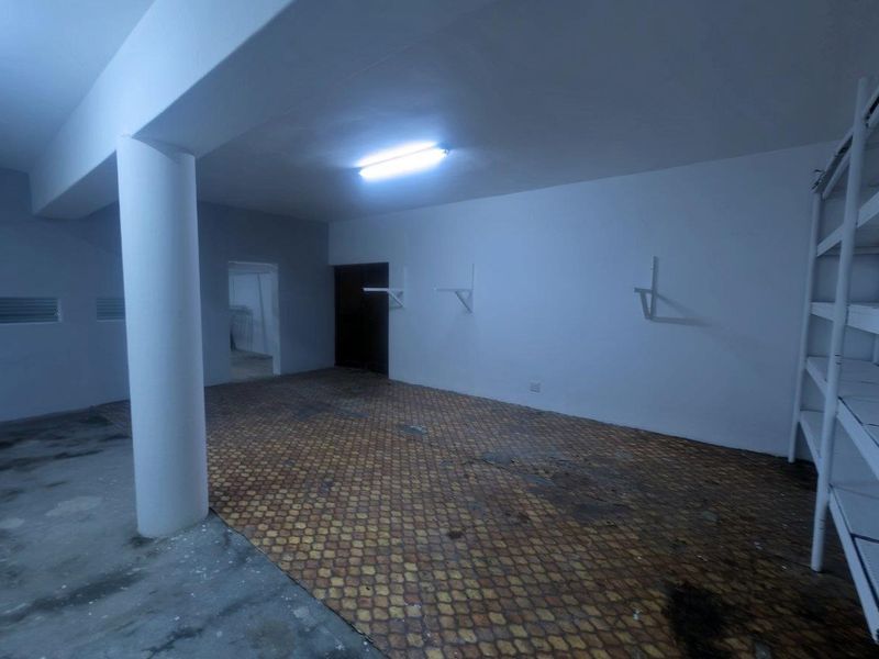 184sqm light industrial unit To Let Brackenfell - Photo 10