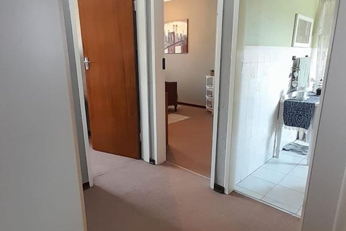 Lovely Double Story Townhouse - Photo 5