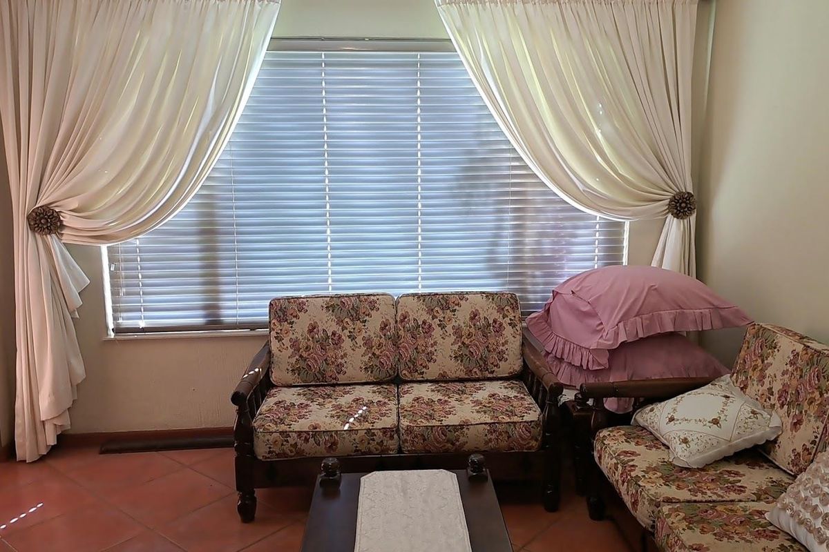 2 Bedroom Groundfloor Apartment - Photo 2