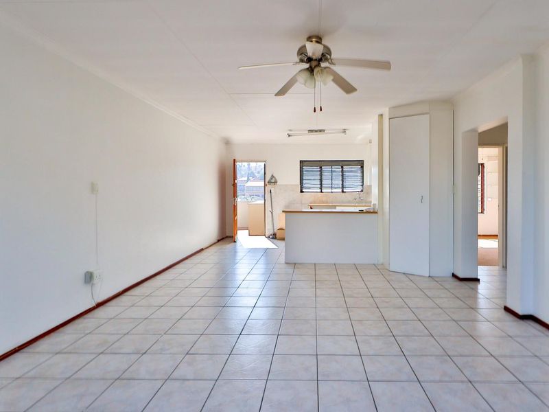 2 Bedroom, 2 Bathroom Apartment in Winchester Hills - Photo 5