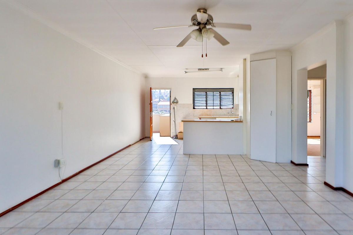 2 Bedroom, 2 Bathroom Apartment in Winchester Hills - Photo 5